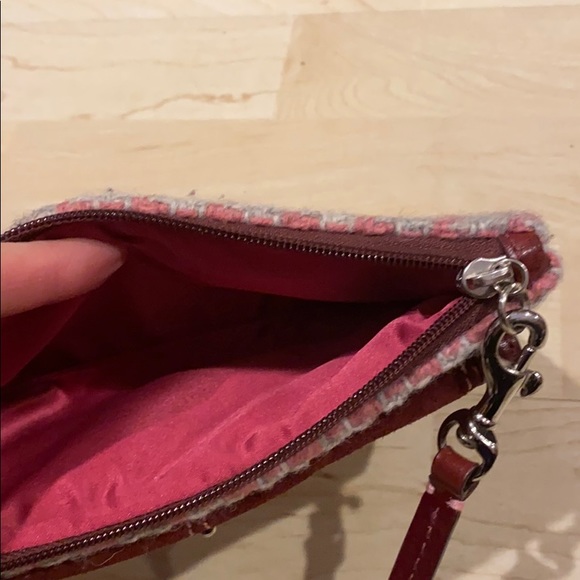 Coach houndstooth wristlet! - Picture 3 of 5